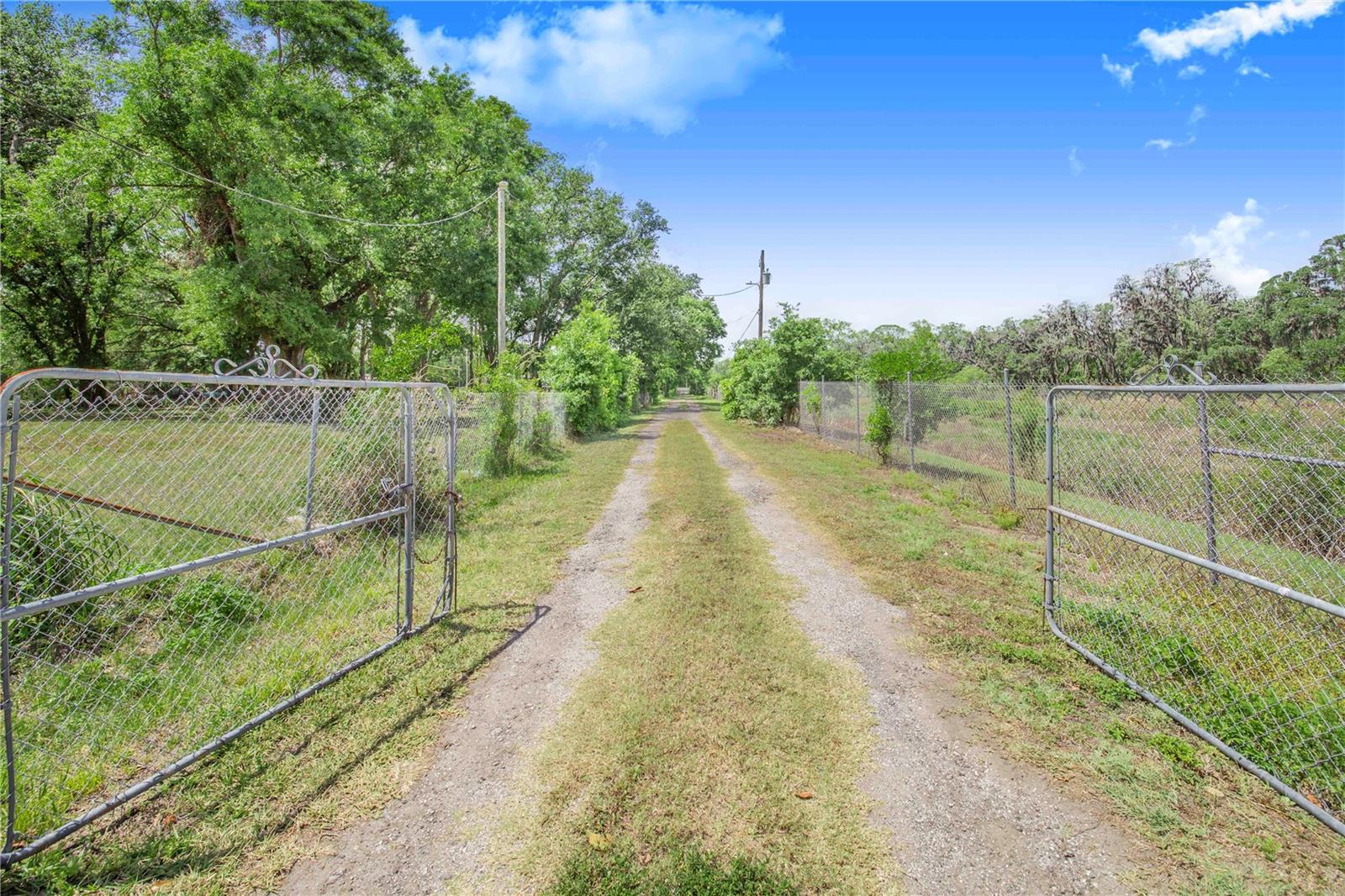 7008 COUNTY LINE RD, MULBERRY, FL, 33860