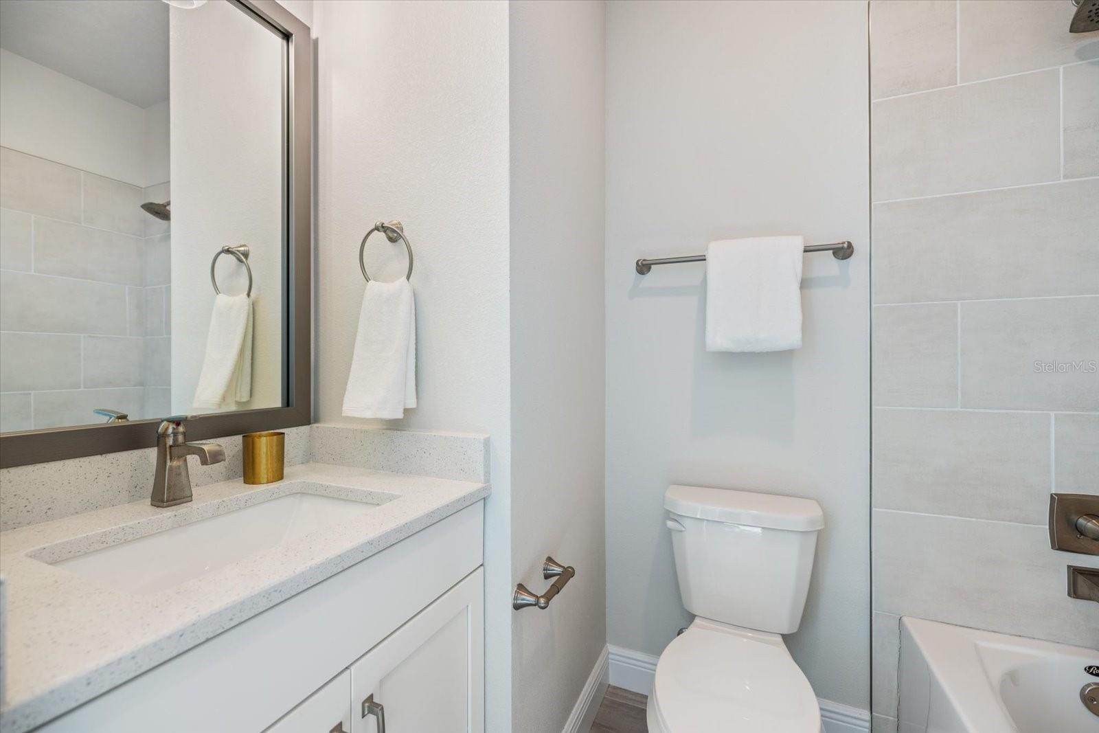 2462 MANGUM CT #2462, SARASOTA, FL, 34237