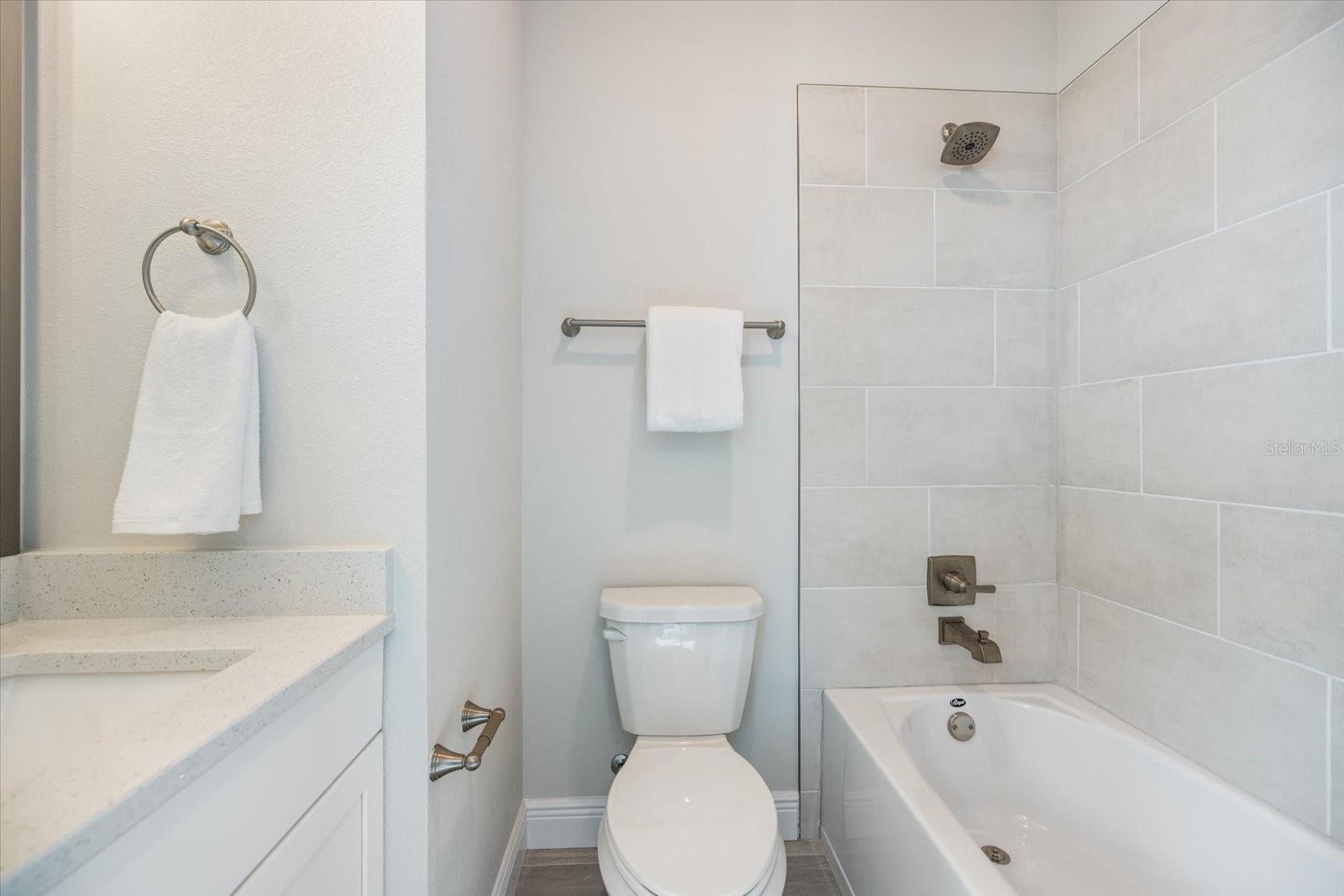 2462 MANGUM CT #2462, SARASOTA, FL, 34237