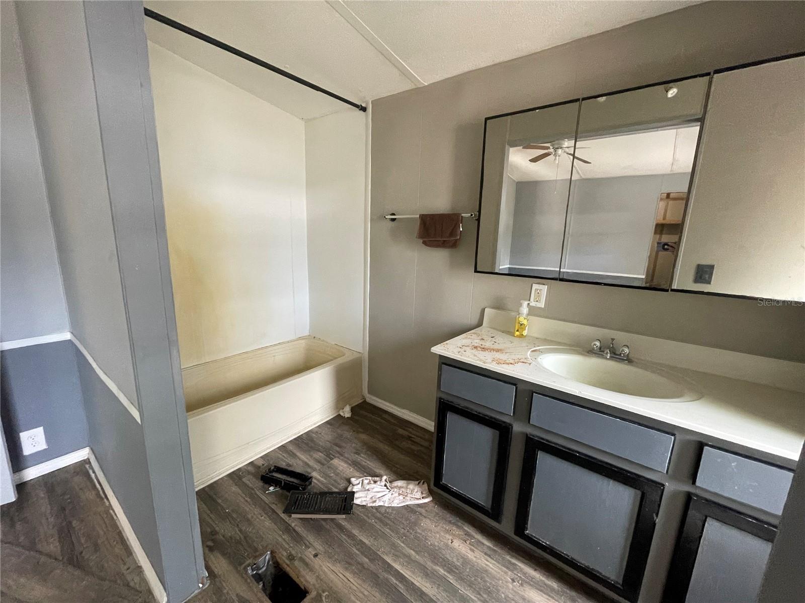 43125 E 2ND ST, PAISLEY, FL, 32767