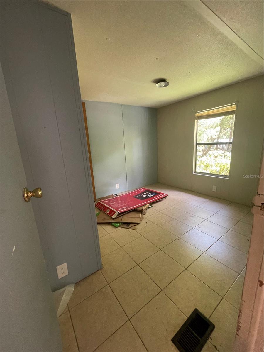 43125 E 2ND ST, PAISLEY, FL, 32767