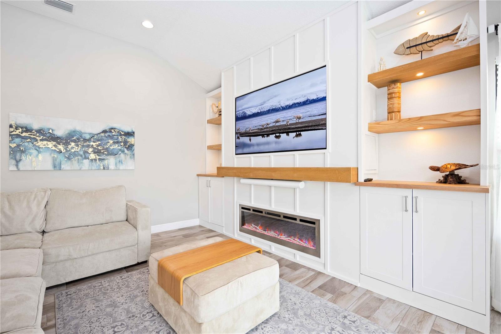 8933 ISABELLA CIR, PARRISH, FL, 34219