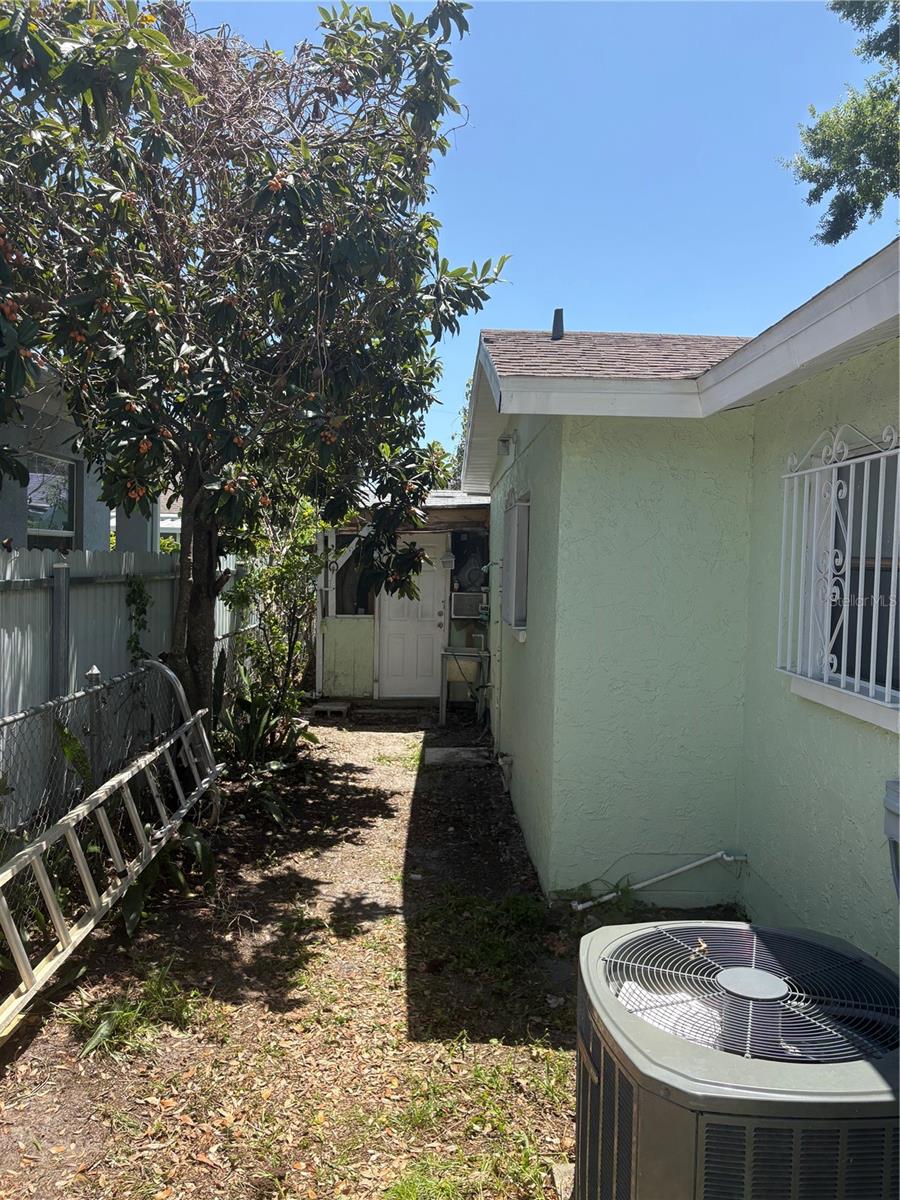 2306 W VIRGINIA AVE, TAMPA, FL, 33607