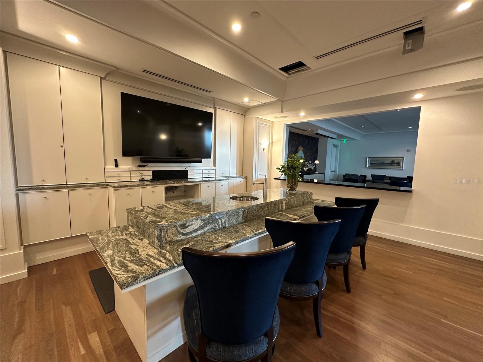 1350 MAIN ST #1401, SARASOTA, FL, 34236