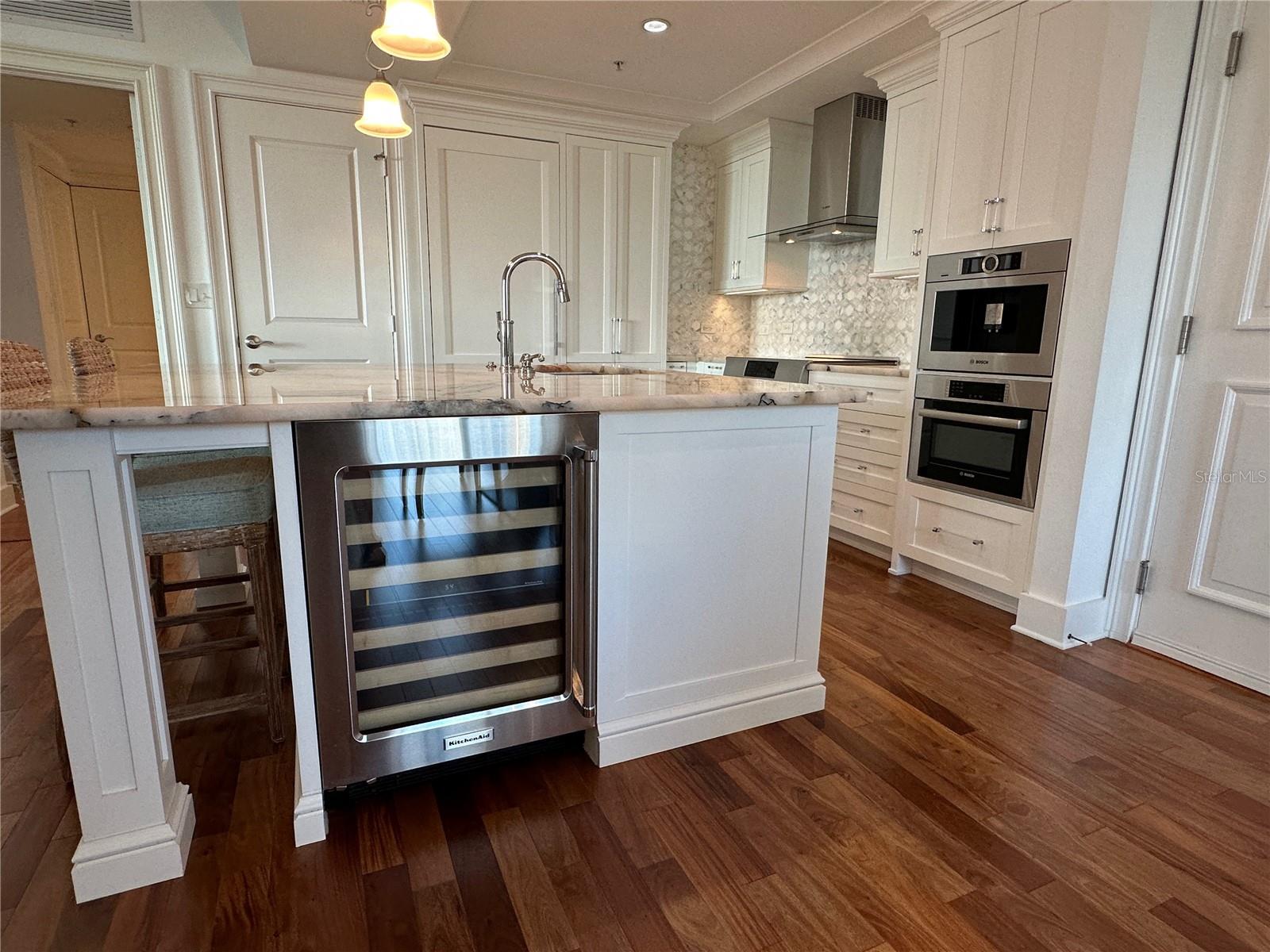 1350 MAIN ST #1401, SARASOTA, FL, 34236