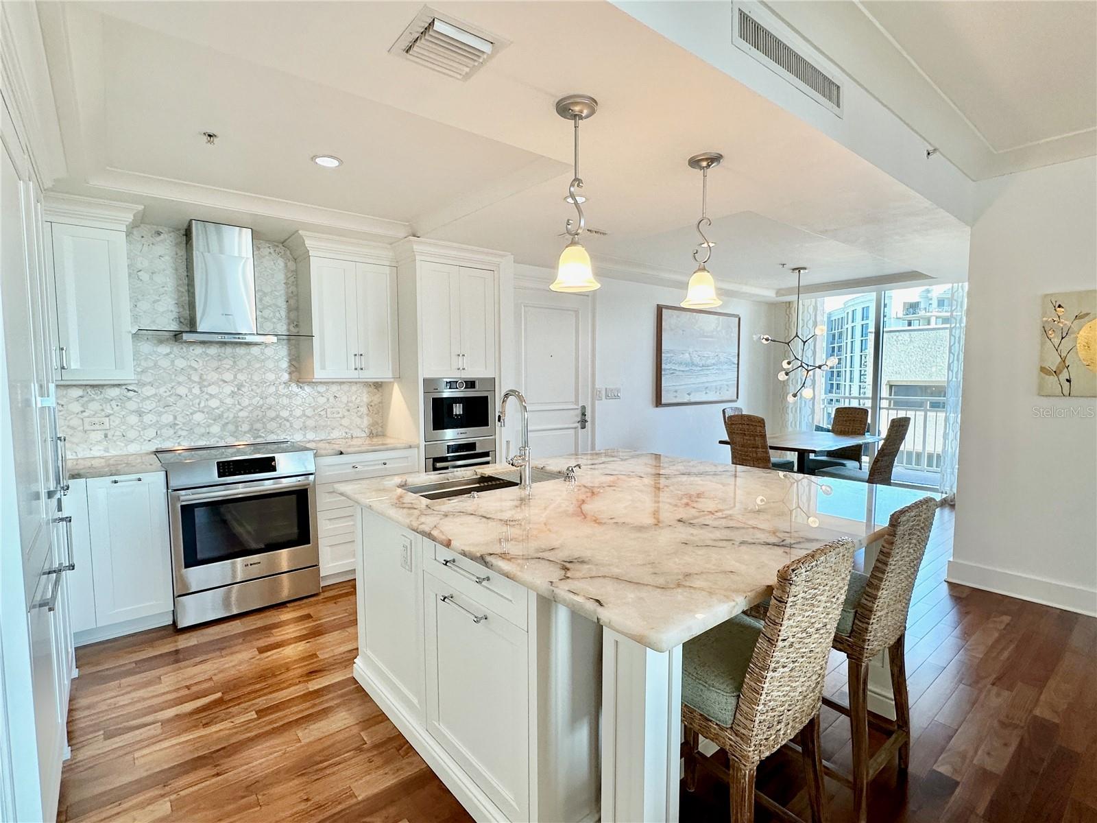 1350 MAIN ST #1401, SARASOTA, FL, 34236