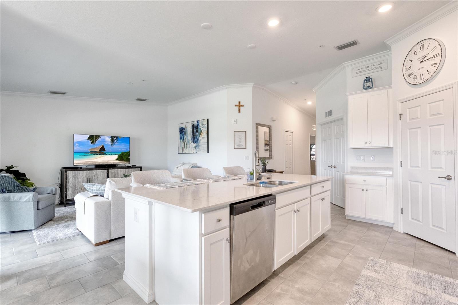 5685 PALMER CIR #204, BRADENTON, FL, 34211