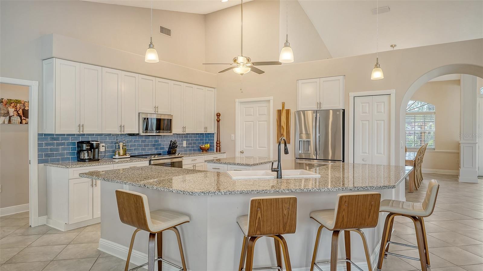 8301 EAGLE LAKE DR, SARASOTA, FL, 34241