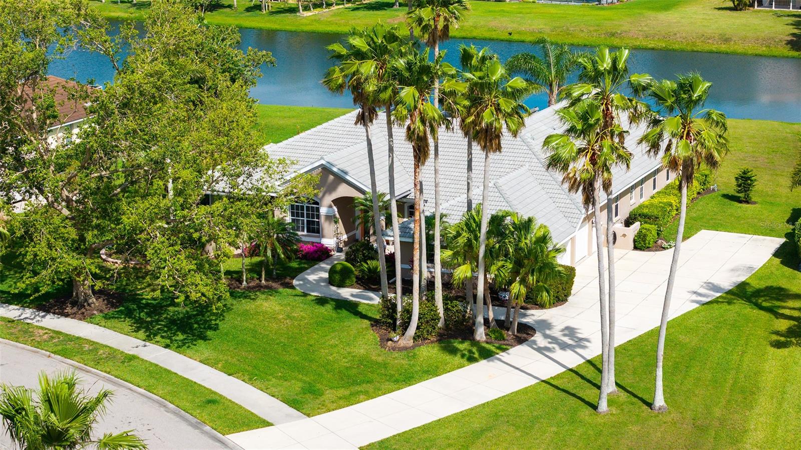 8301 EAGLE LAKE DR, SARASOTA, FL, 34241