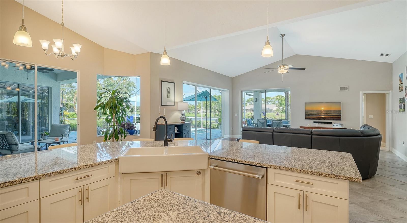 8301 EAGLE LAKE DR, SARASOTA, FL, 34241