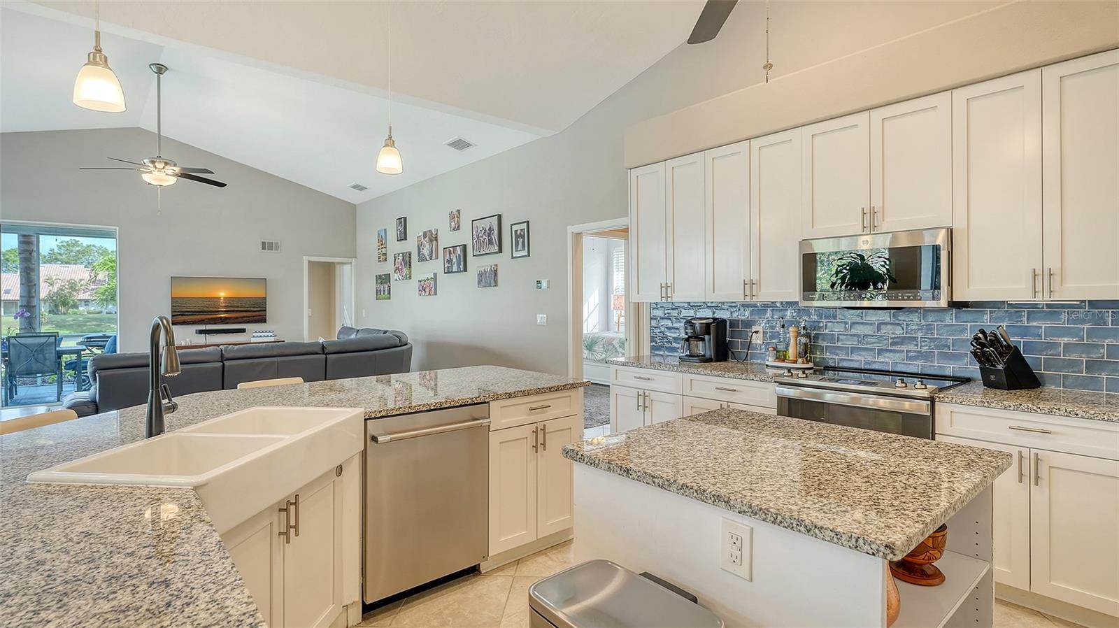 8301 EAGLE LAKE DR, SARASOTA, FL, 34241