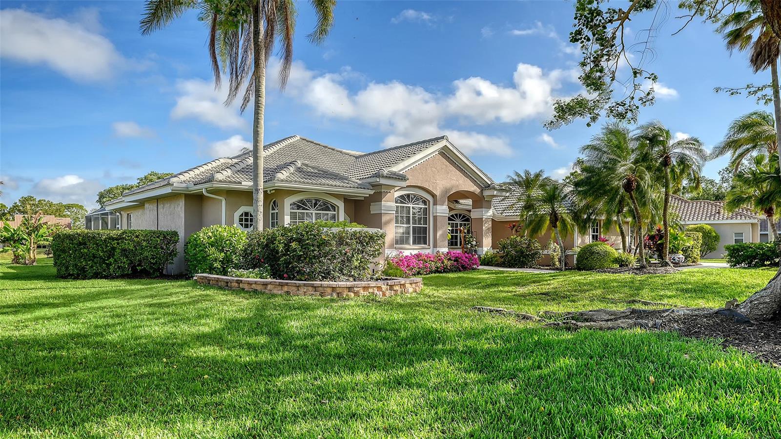 8301 EAGLE LAKE DR, SARASOTA, FL, 34241