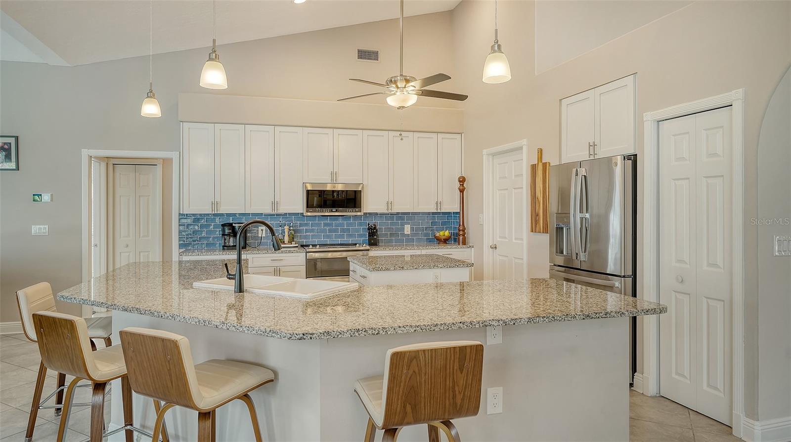 8301 EAGLE LAKE DR, SARASOTA, FL, 34241