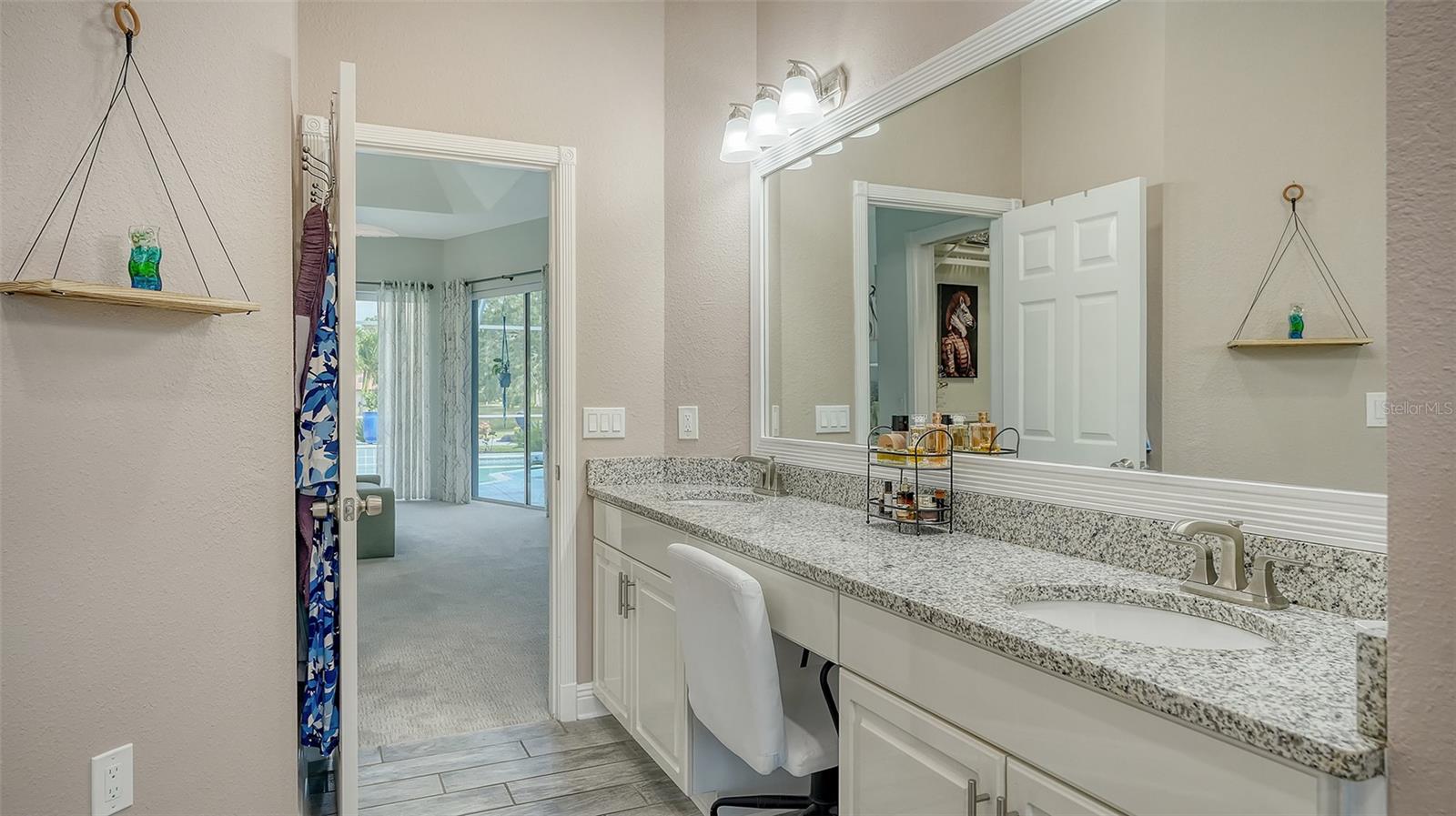 8301 EAGLE LAKE DR, SARASOTA, FL, 34241