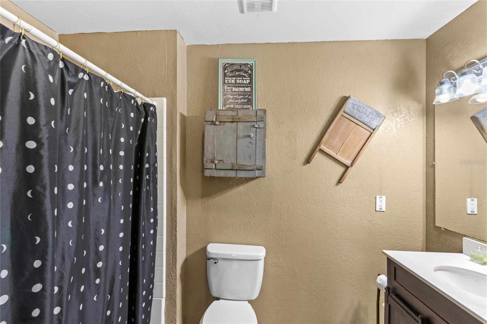 7823 BARON AVE, HOWEY IN THE HILLS, FL, 34737