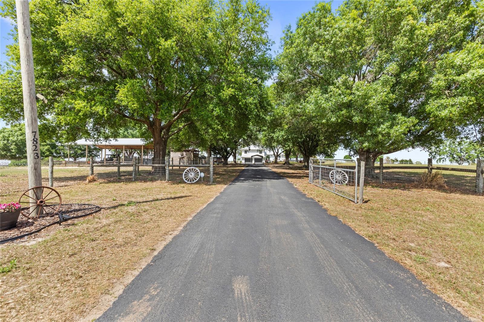 7823 BARON AVE, HOWEY IN THE HILLS, FL, 34737