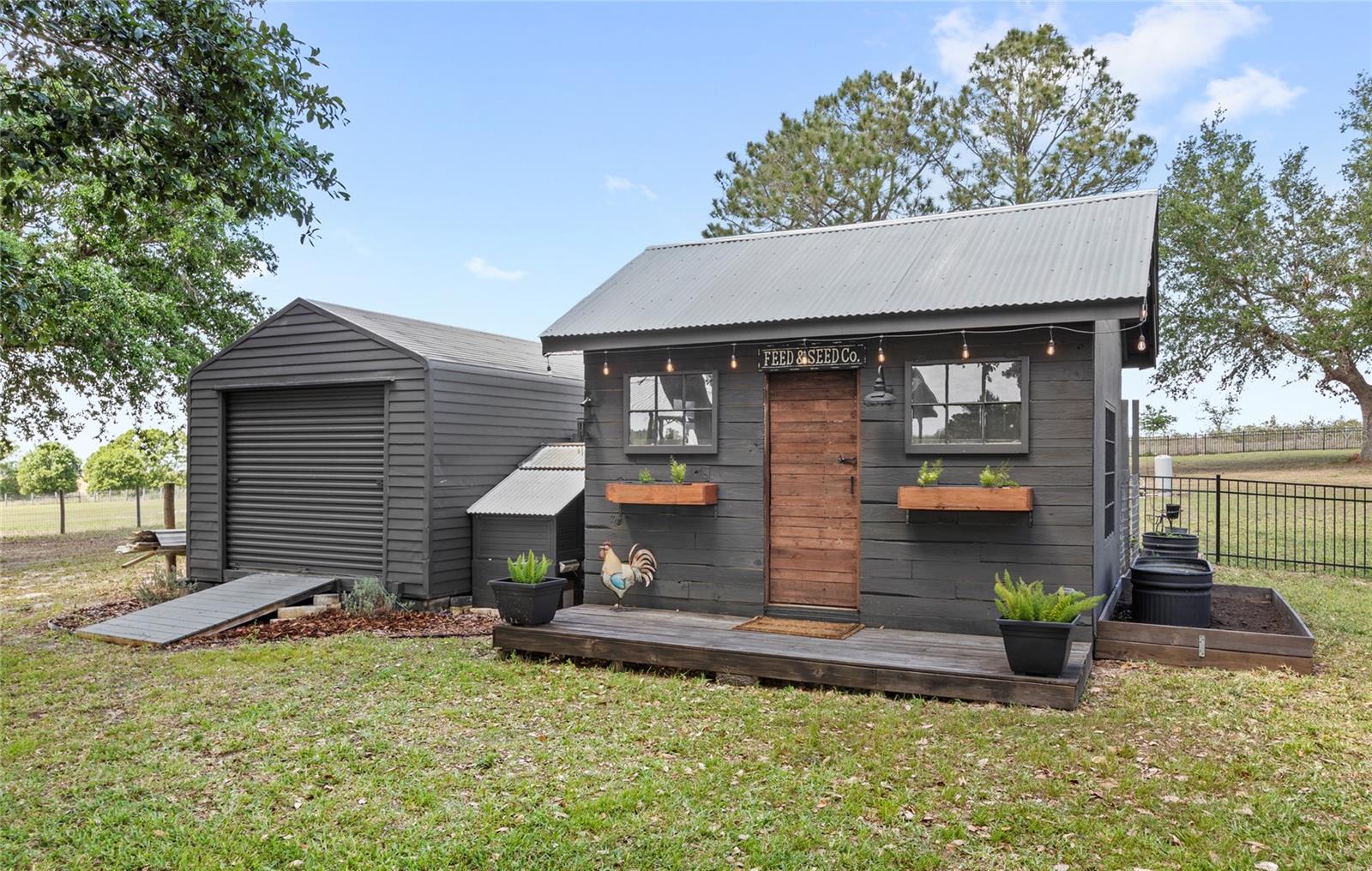 7823 BARON AVE, HOWEY IN THE HILLS, FL, 34737