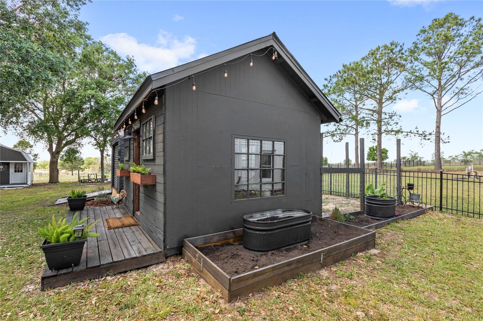 7823 BARON AVE, HOWEY IN THE HILLS, FL, 34737