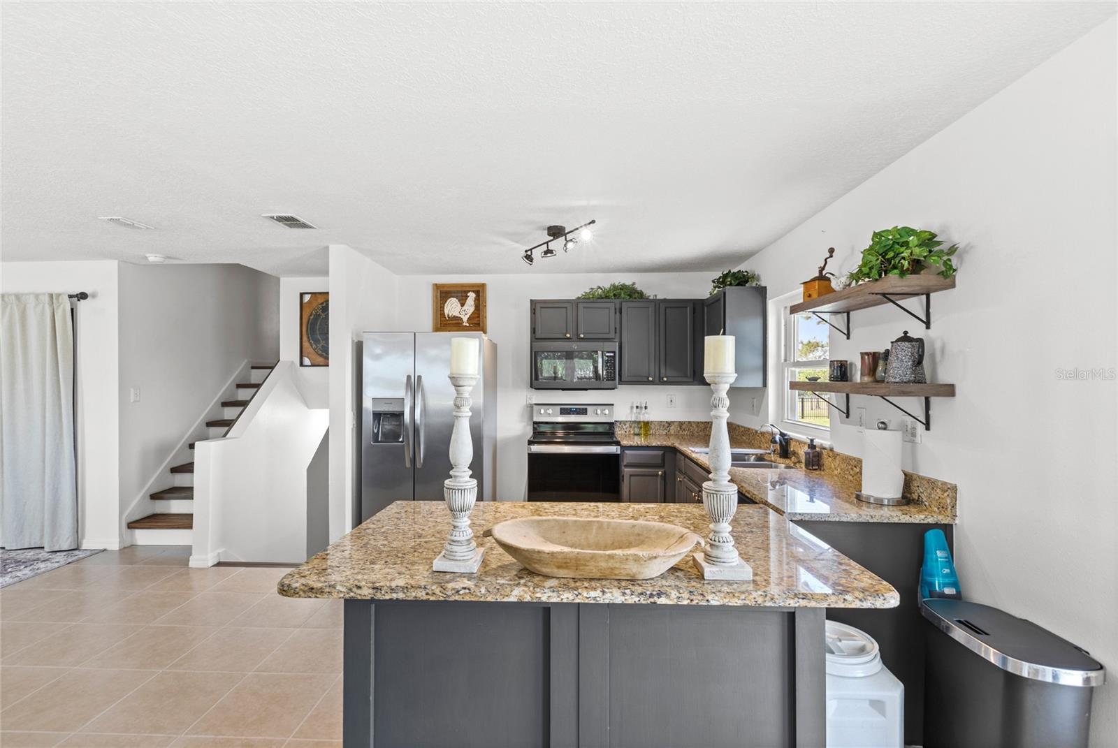 7823 BARON AVE, HOWEY IN THE HILLS, FL, 34737