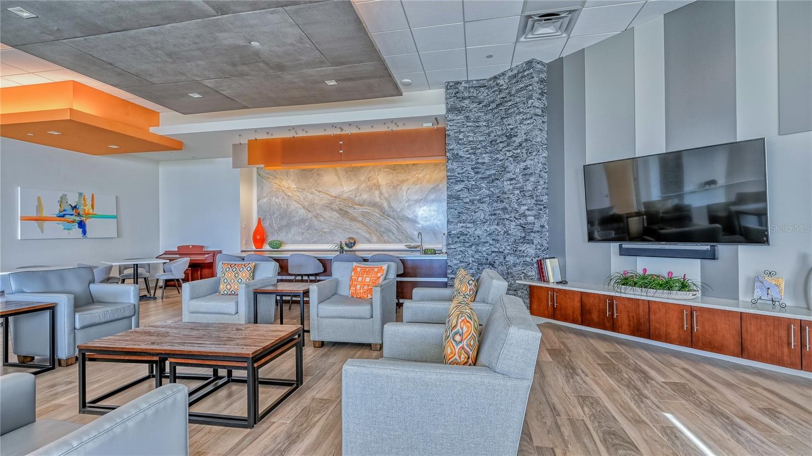 1211 GULF OF MEXICO DR #704, LONGBOAT KEY, FL, 34228