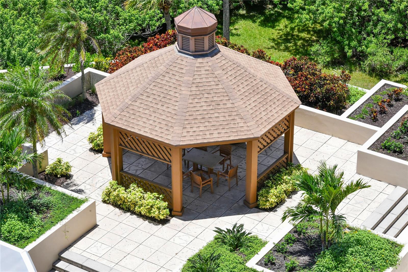 1211 GULF OF MEXICO DR #704, LONGBOAT KEY, FL, 34228