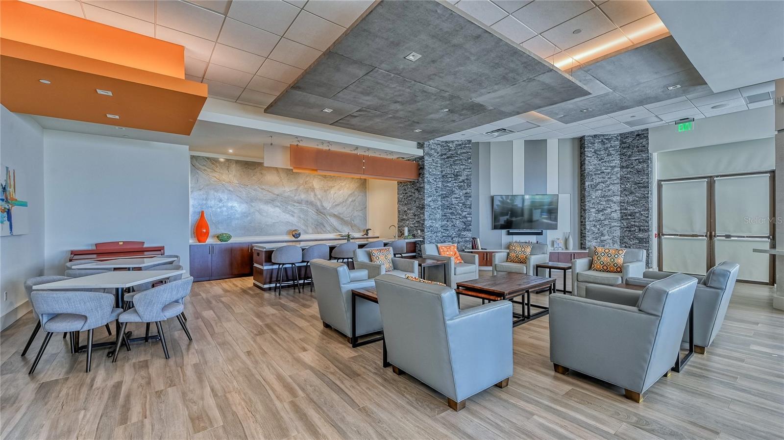1211 GULF OF MEXICO DR #704, LONGBOAT KEY, FL, 34228