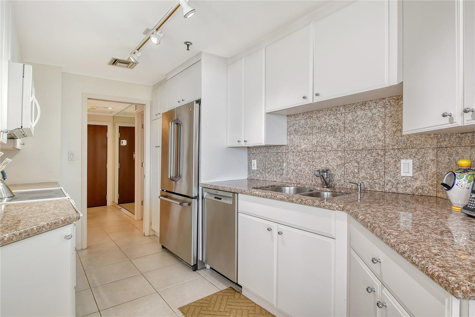 1211 GULF OF MEXICO DR #704, LONGBOAT KEY, FL, 34228
