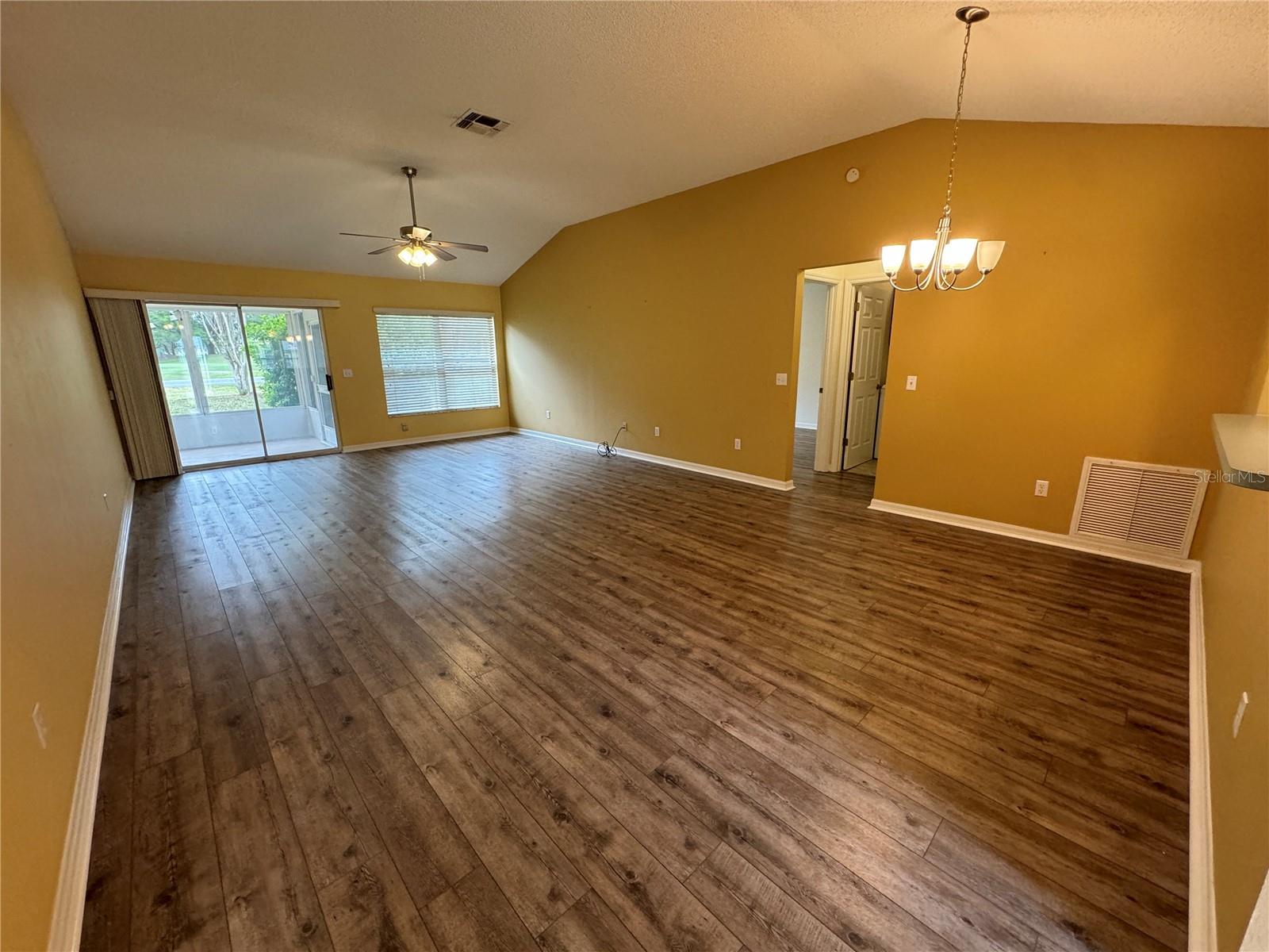 1105 SAN ANTONIO LN, LADY LAKE, FL, 32159