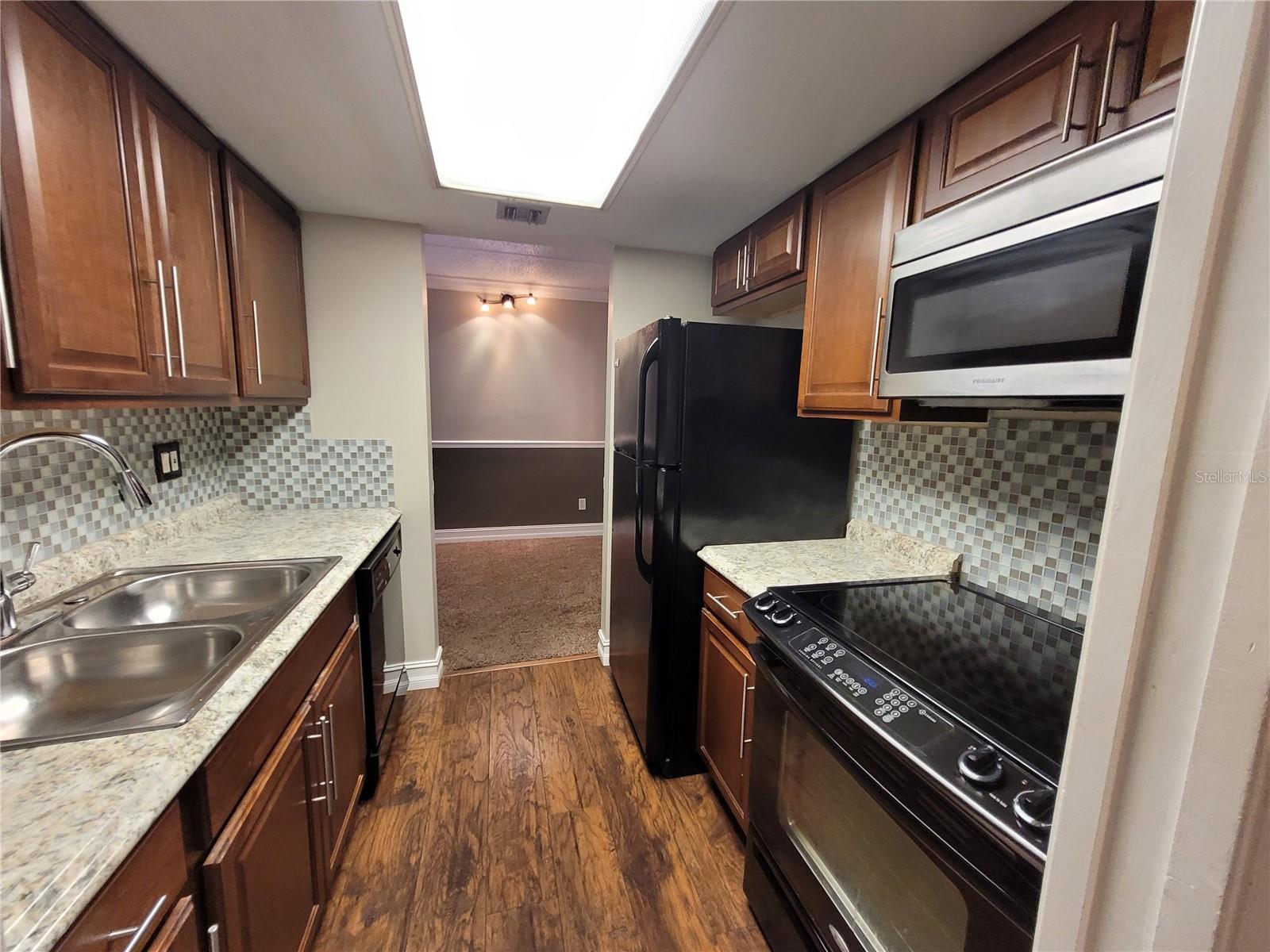 2366 E MALL DR #208, FORT MYERS, FL, 33901