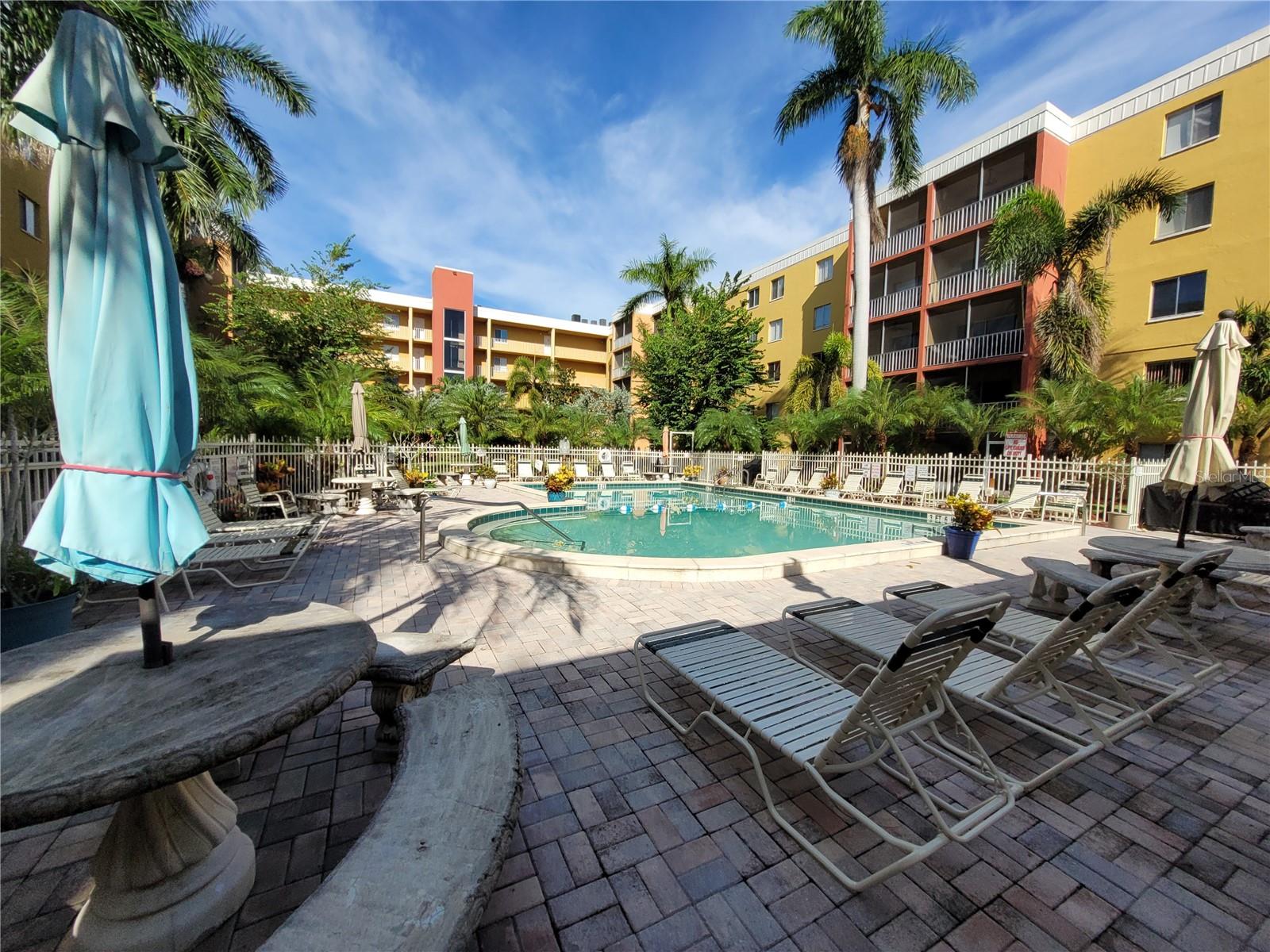 2366 E MALL DR #208, FORT MYERS, FL, 33901