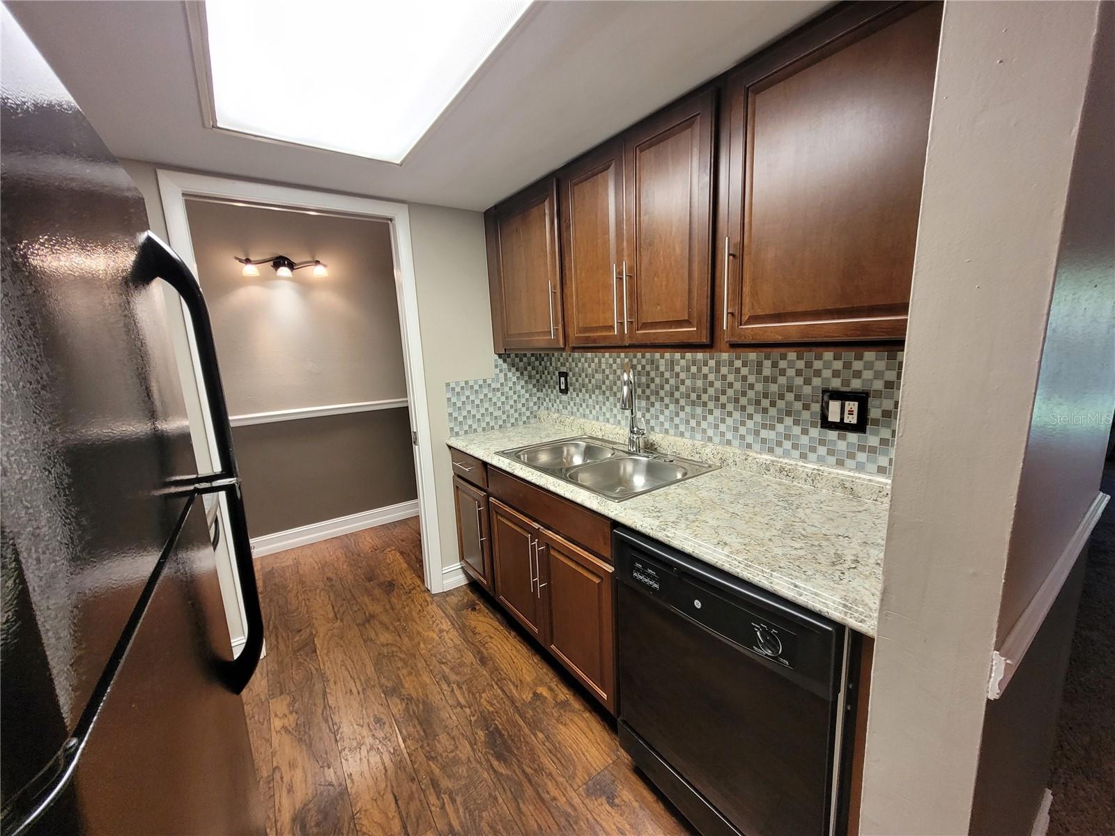 2366 E MALL DR #208, FORT MYERS, FL, 33901