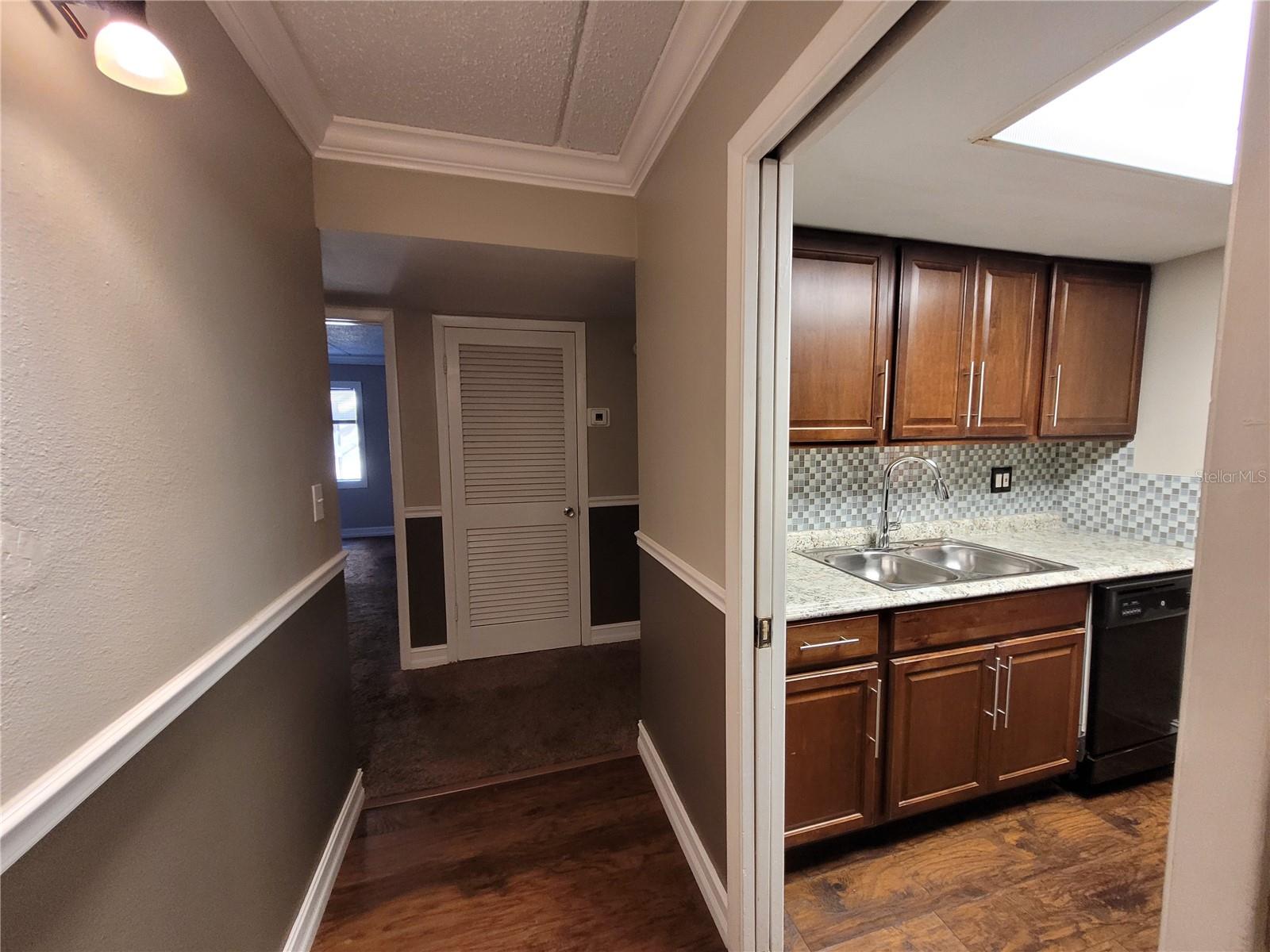 2366 E MALL DR #208, FORT MYERS, FL, 33901