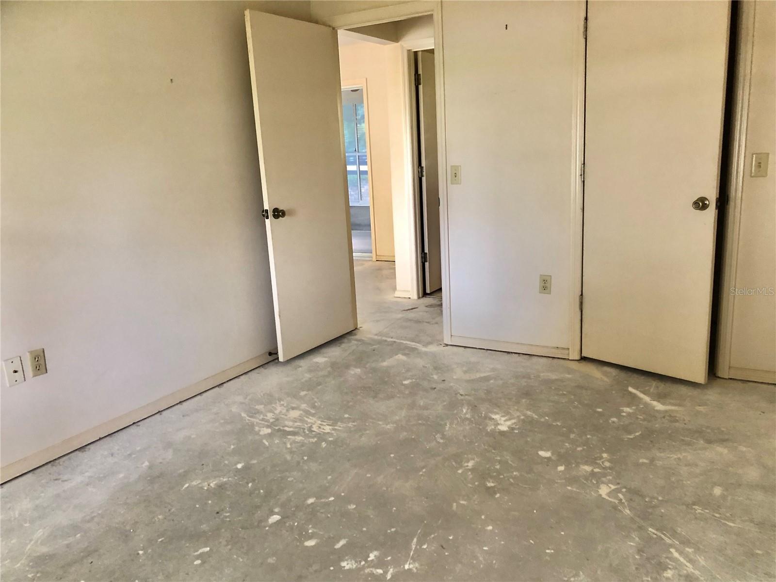 307 SANTA CLARA CIR, LADY LAKE, FL, 32159