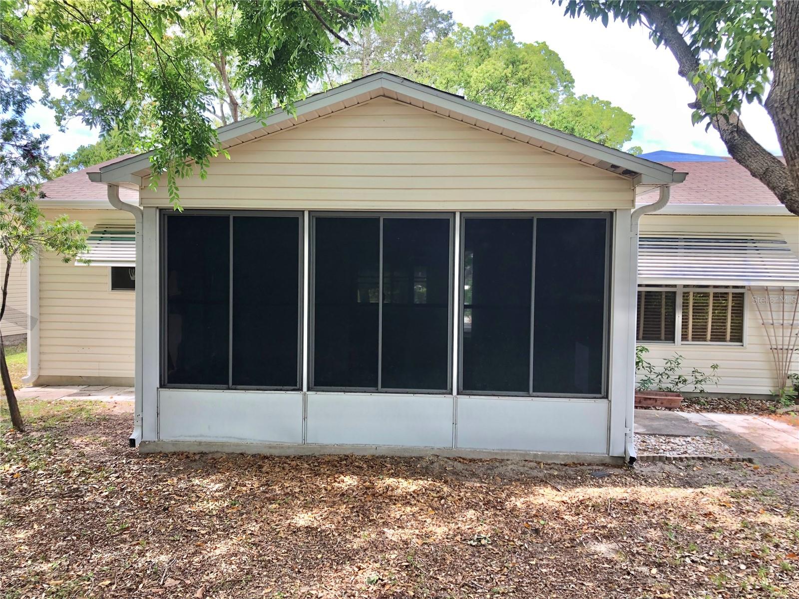 307 SANTA CLARA CIR, LADY LAKE, FL, 32159