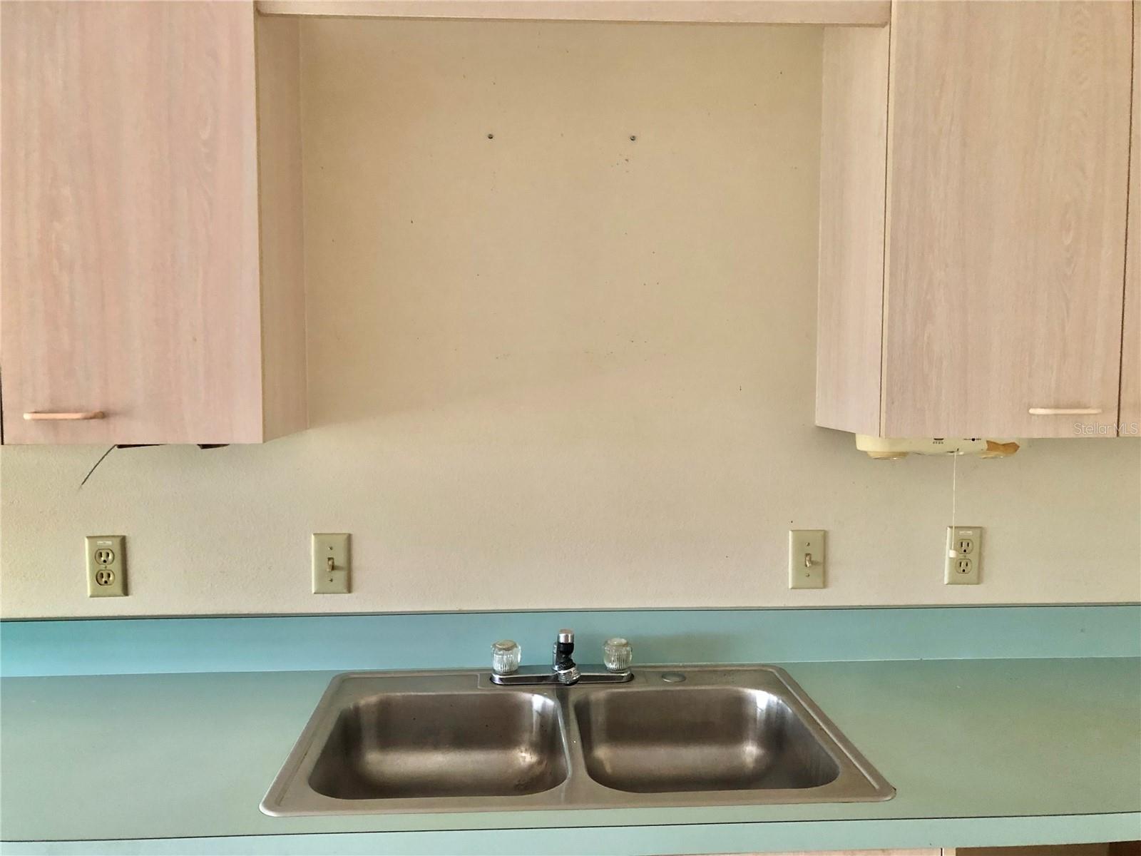 307 SANTA CLARA CIR, LADY LAKE, FL, 32159