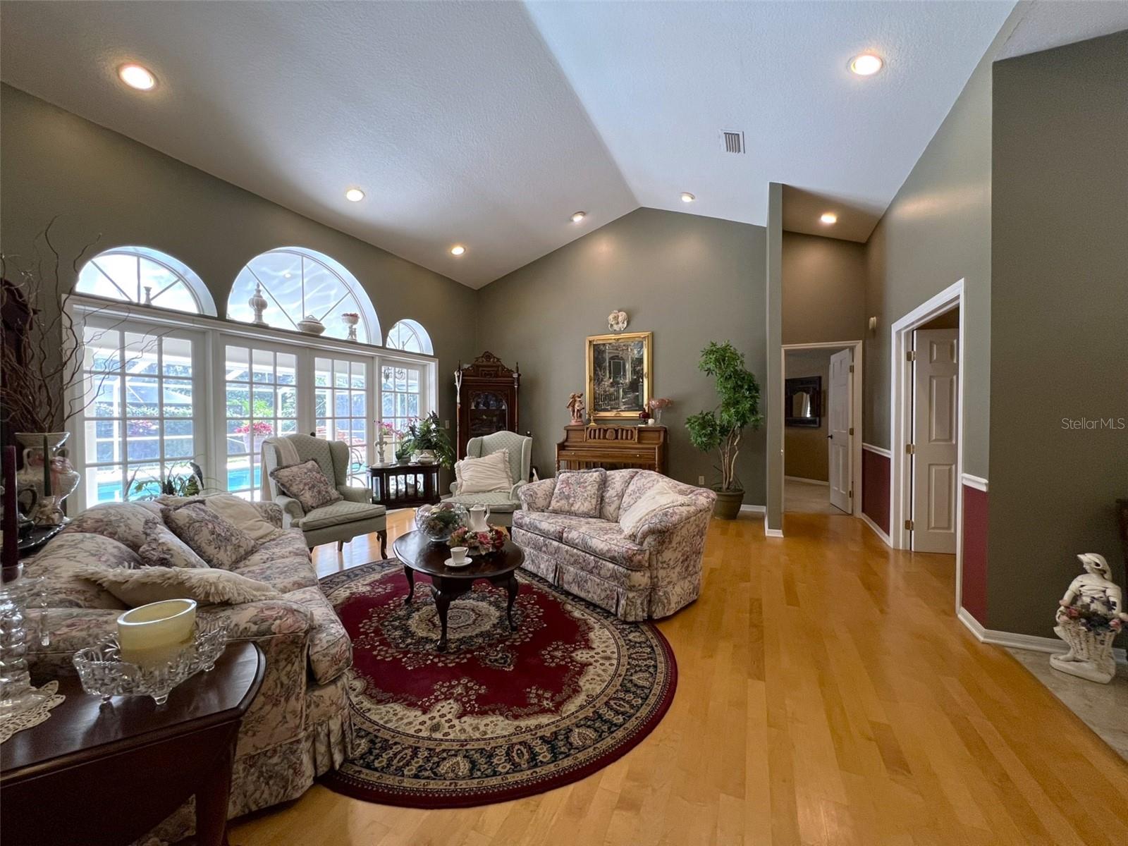 6805 MONET CIR, TEMPLE TERRACE, FL, 33617