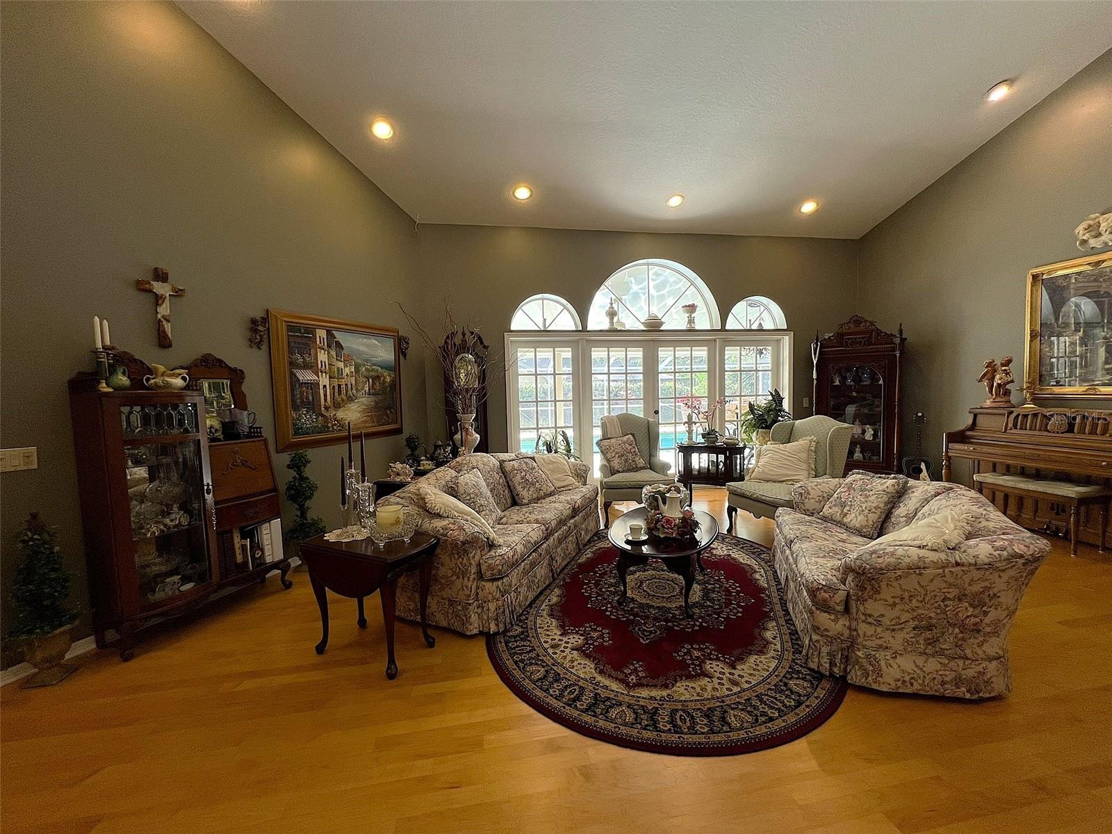 6805 MONET CIR, TEMPLE TERRACE, FL, 33617