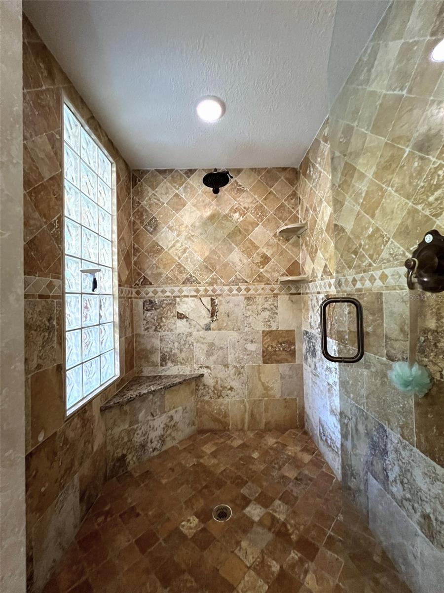 6805 MONET CIR, TEMPLE TERRACE, FL, 33617