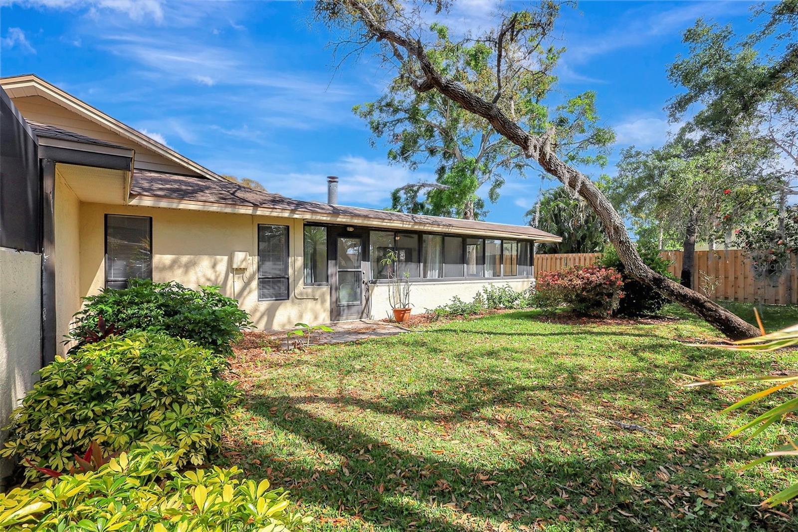 107 PARKSIDE COLONY DR, TARPON SPRINGS, FL, 34689