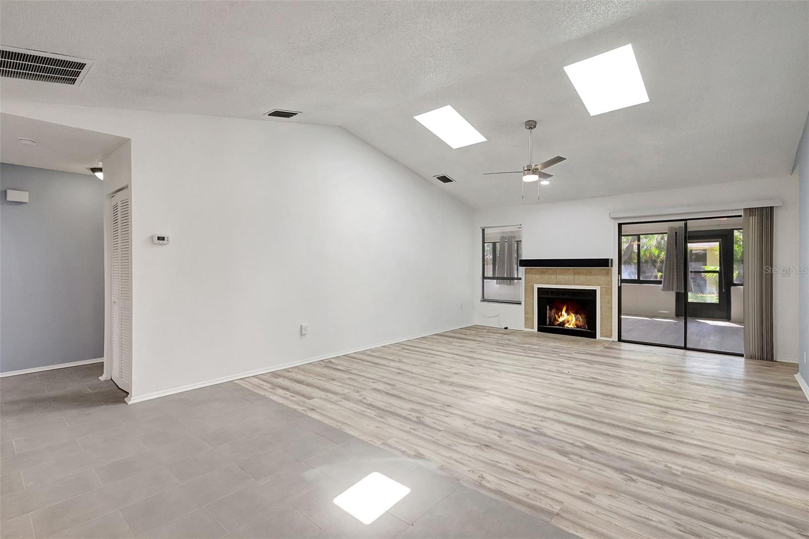 107 PARKSIDE COLONY DR, TARPON SPRINGS, FL, 34689