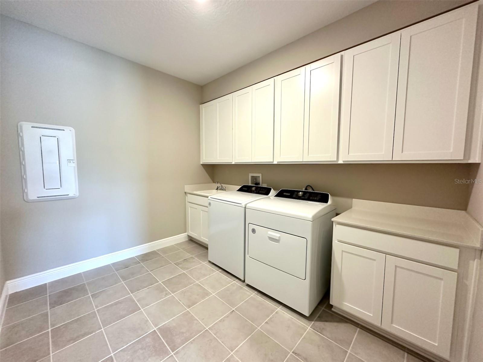 2122 DIVOT DR, DAYTONA BEACH, FL, 32124