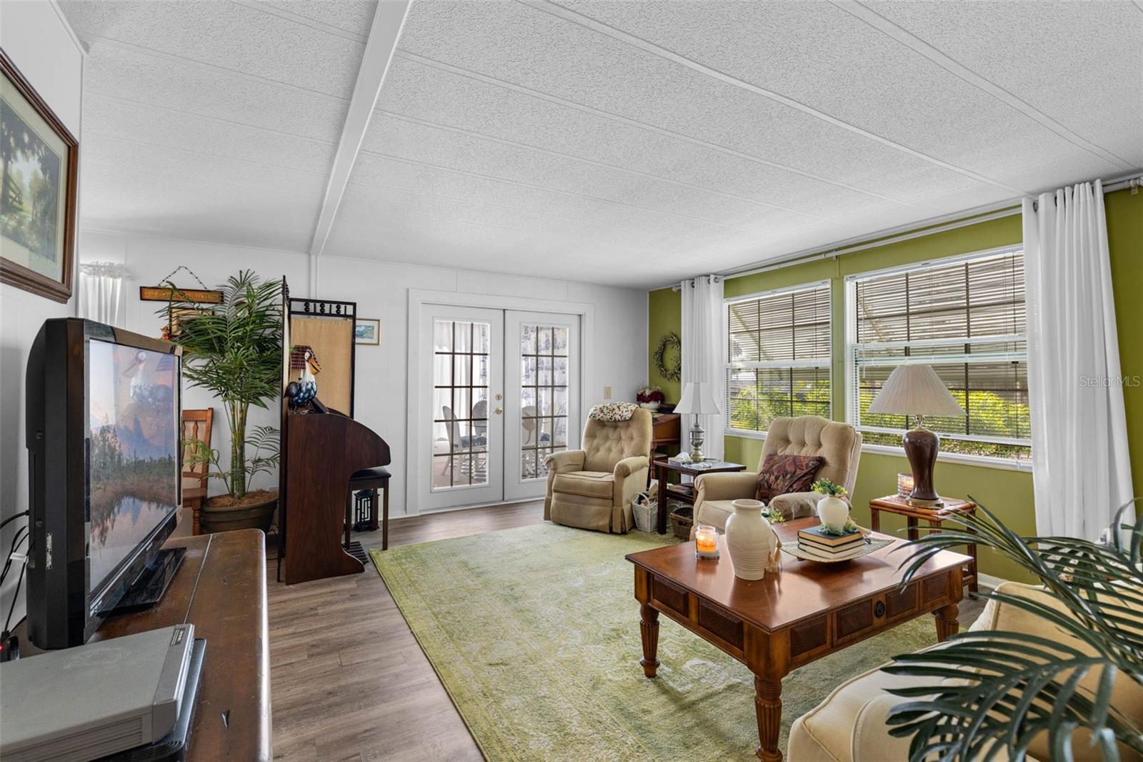 8 COCOS PLUMOSA DR #A, EUSTIS, FL, 32726