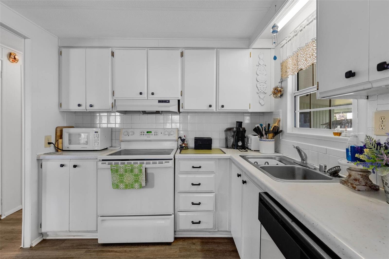 8 COCOS PLUMOSA DR #A, EUSTIS, FL, 32726