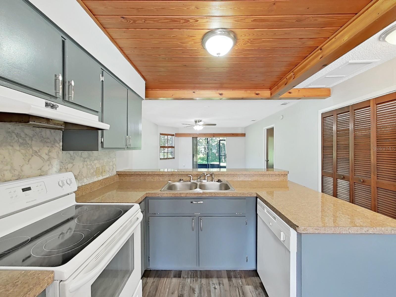 12627 W CHERRYDALE LN, HUDSON, FL, 34669