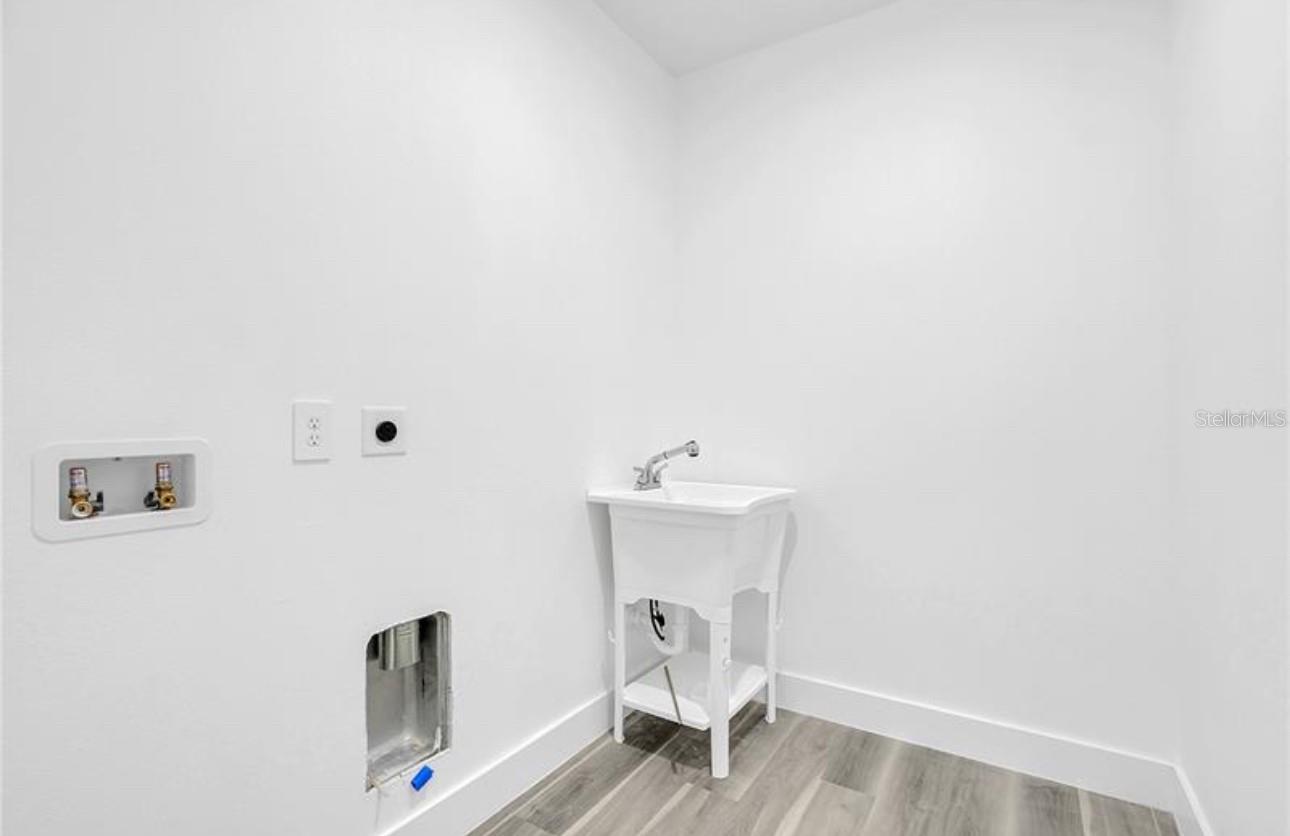 555 GAGNON ST SE, PALM BAY, FL, 32909