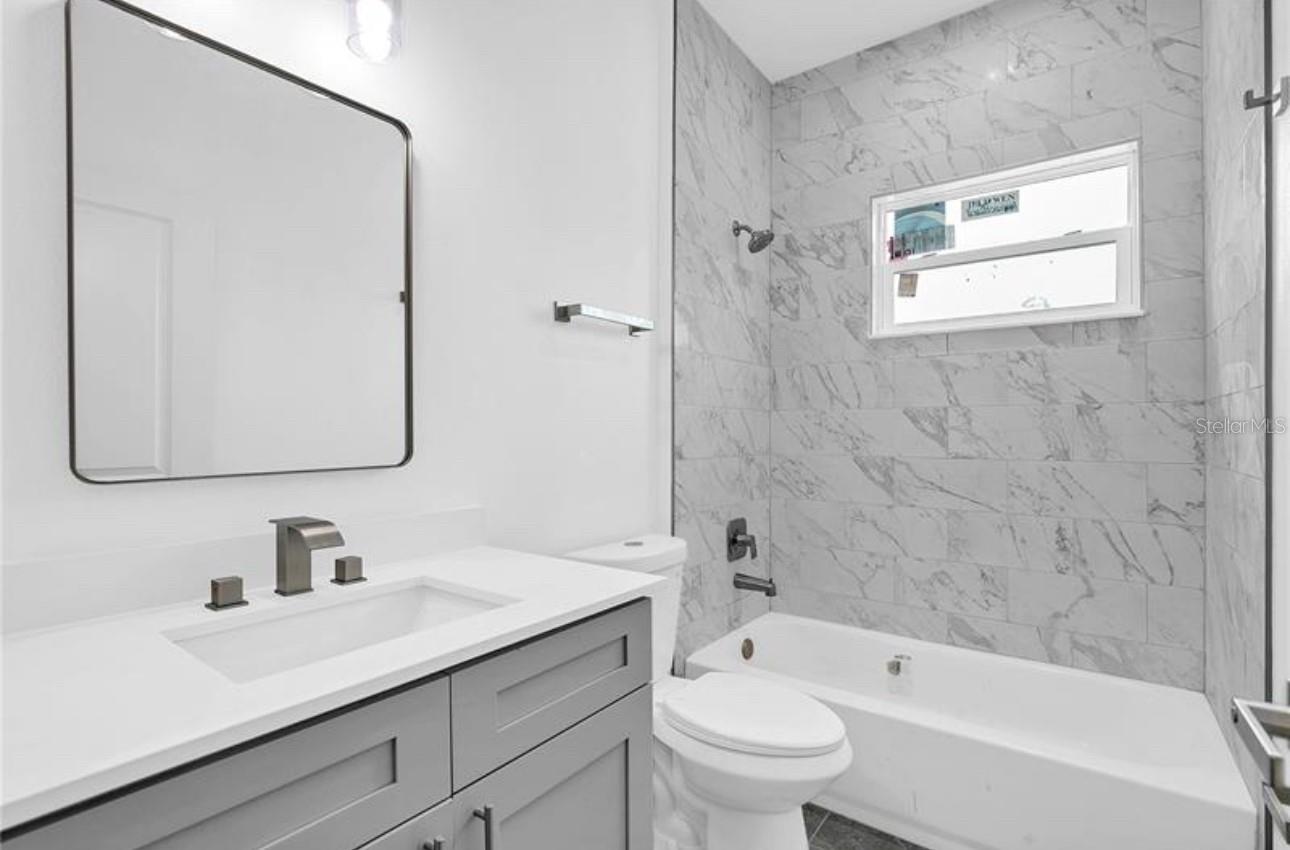 555 GAGNON ST SE, PALM BAY, FL, 32909