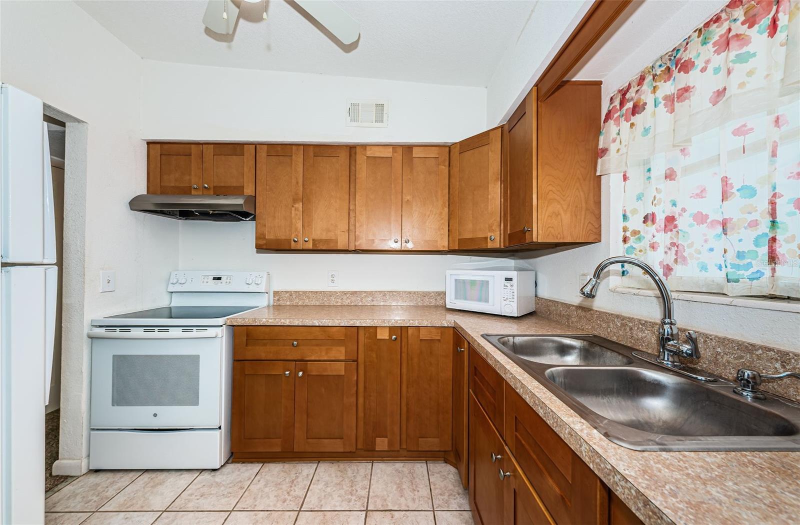 7051 DARTMOUTH AVE N, ST PETERSBURG, FL, 33710