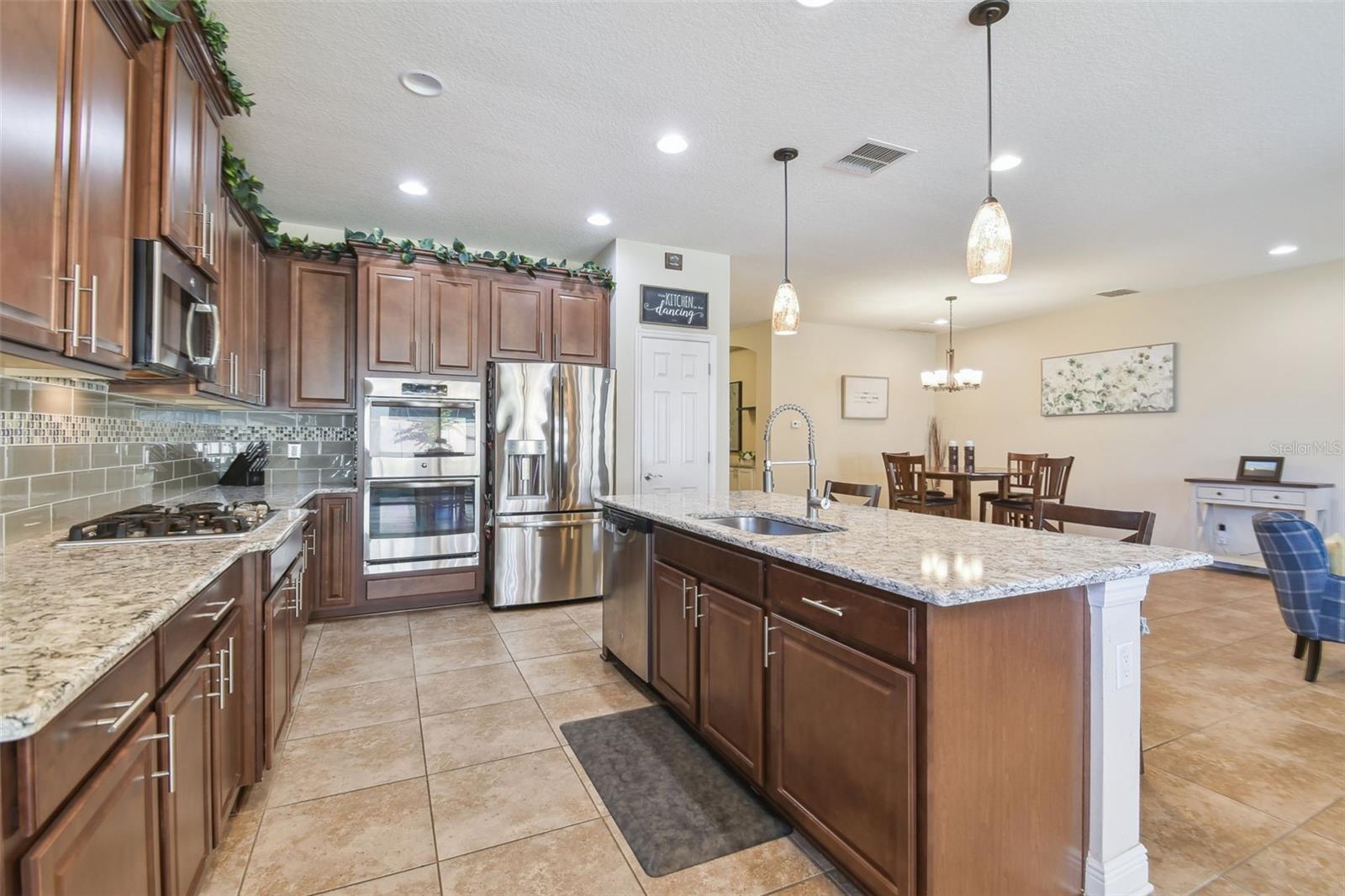 8248 SEQUESTER LOOP, LAND O LAKES, FL, 34637