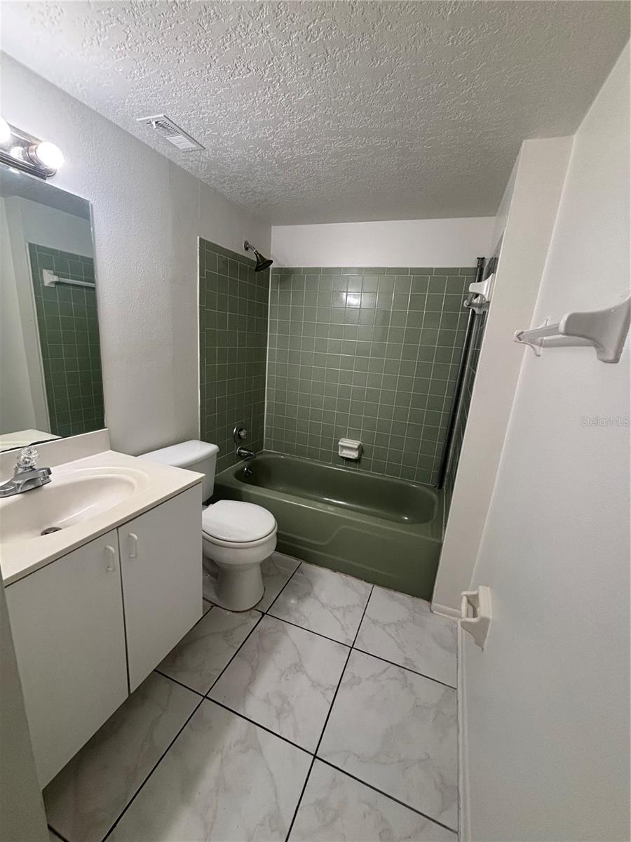 818 SKY LAKE CIR #D, ORLANDO, FL, 32809