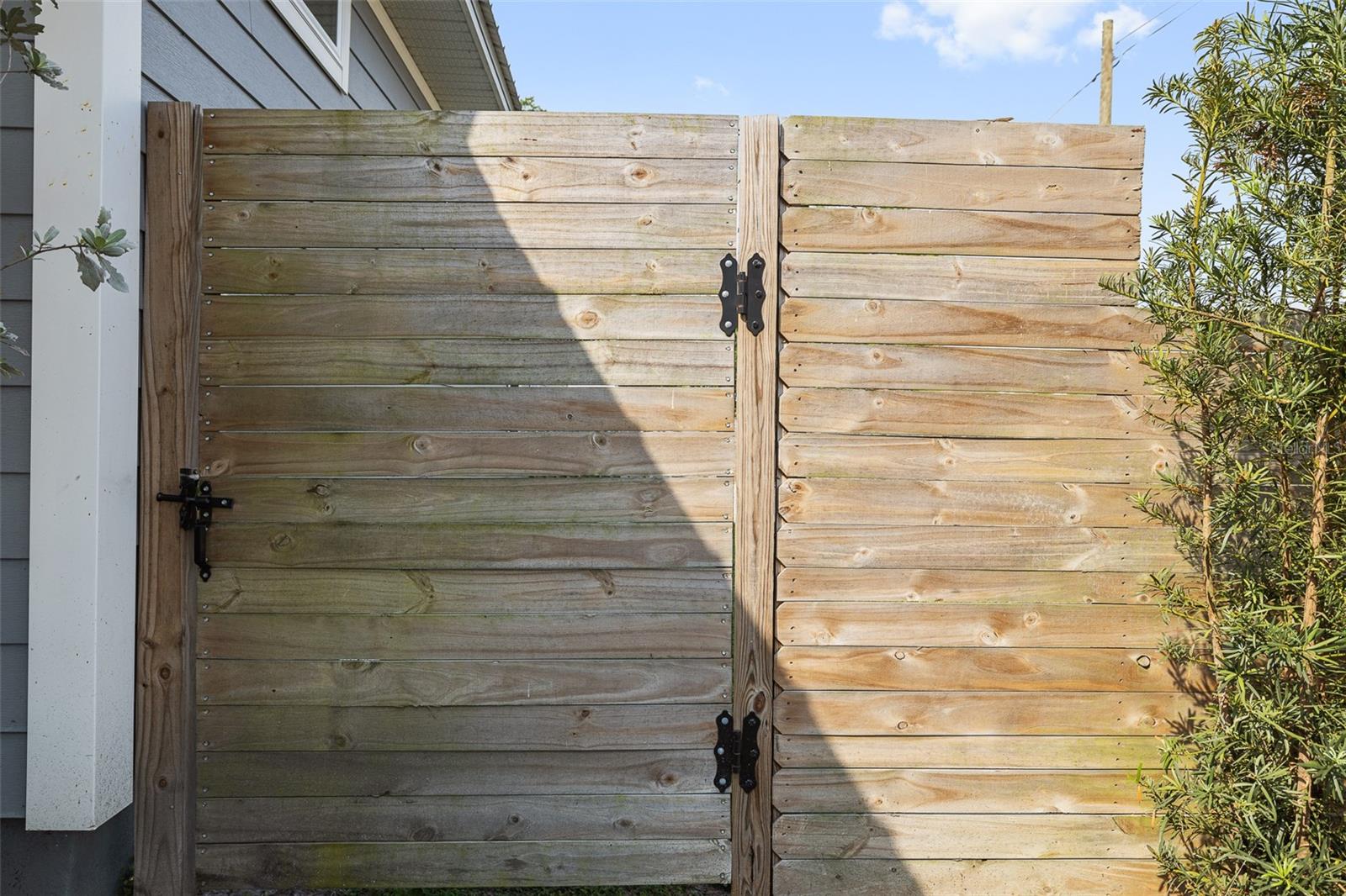 460 24TH ST N, ST PETERSBURG, FL, 33713